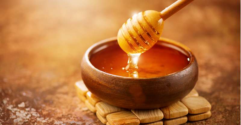 Honig lässt sich vielseitig verwenden ( Lizenzdoku: Shutterstock-Subbotina Anna )