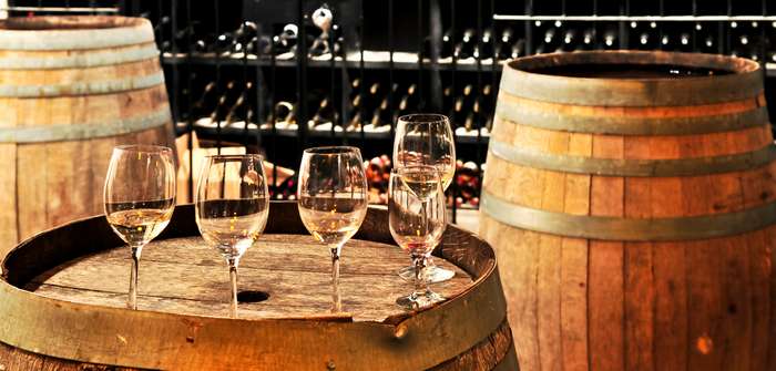 Das perfekte Weißweinglas: welches Glas zu welchem Wein? ( Foto: Adobe Stock - Elenathewise )