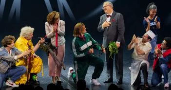 Elton debütiert als Strickland im Stage Operettenhaus Hamburg (Foto: Morris Mac Matzen)